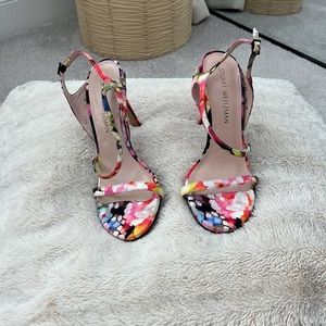 Stuart Weitzman Strappy Heel fits a 7/ 7/12!